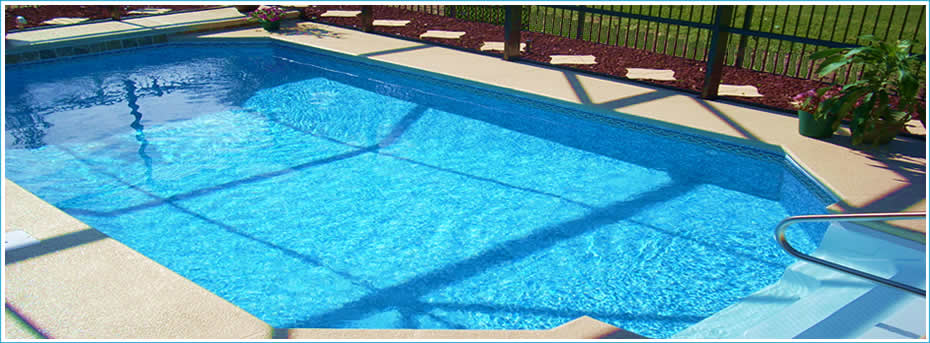Tampa Bay Florida swimming pools builder and the best FL pool contractor for vinyl liner pools.